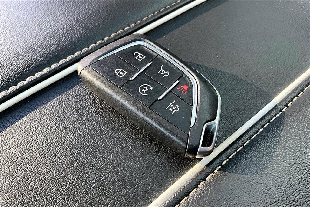 Used 2021 Cadillac Escalade Premium Luxury image 10