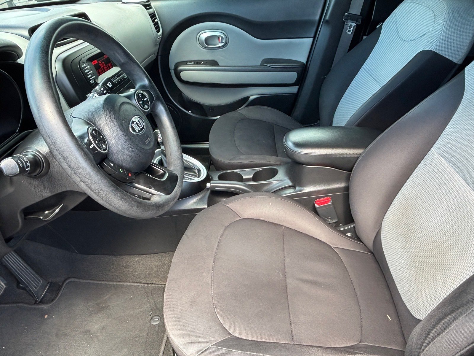 Used 2016 Kia Soul FWD image 21
