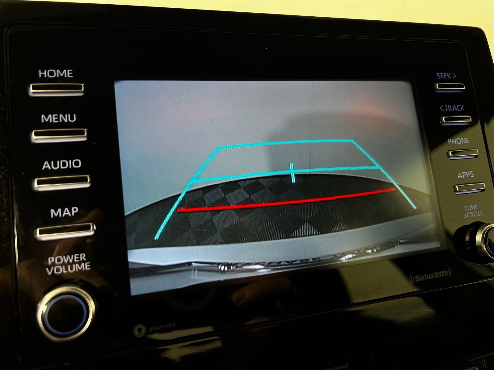 Used 2023 Toyota Camry SE image 19