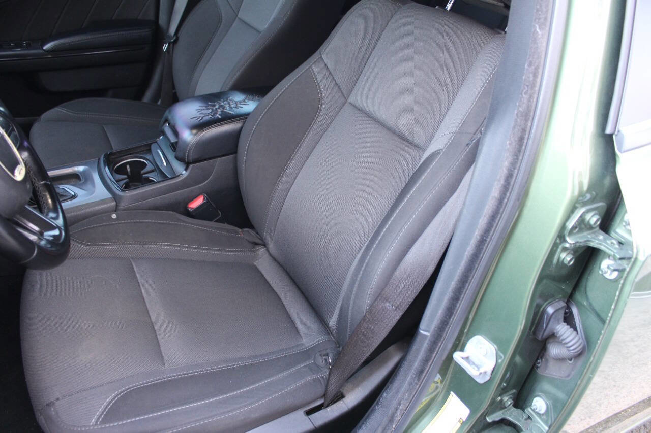 Used 2021 Dodge Charger SXT w/ Blacktop Package image 10