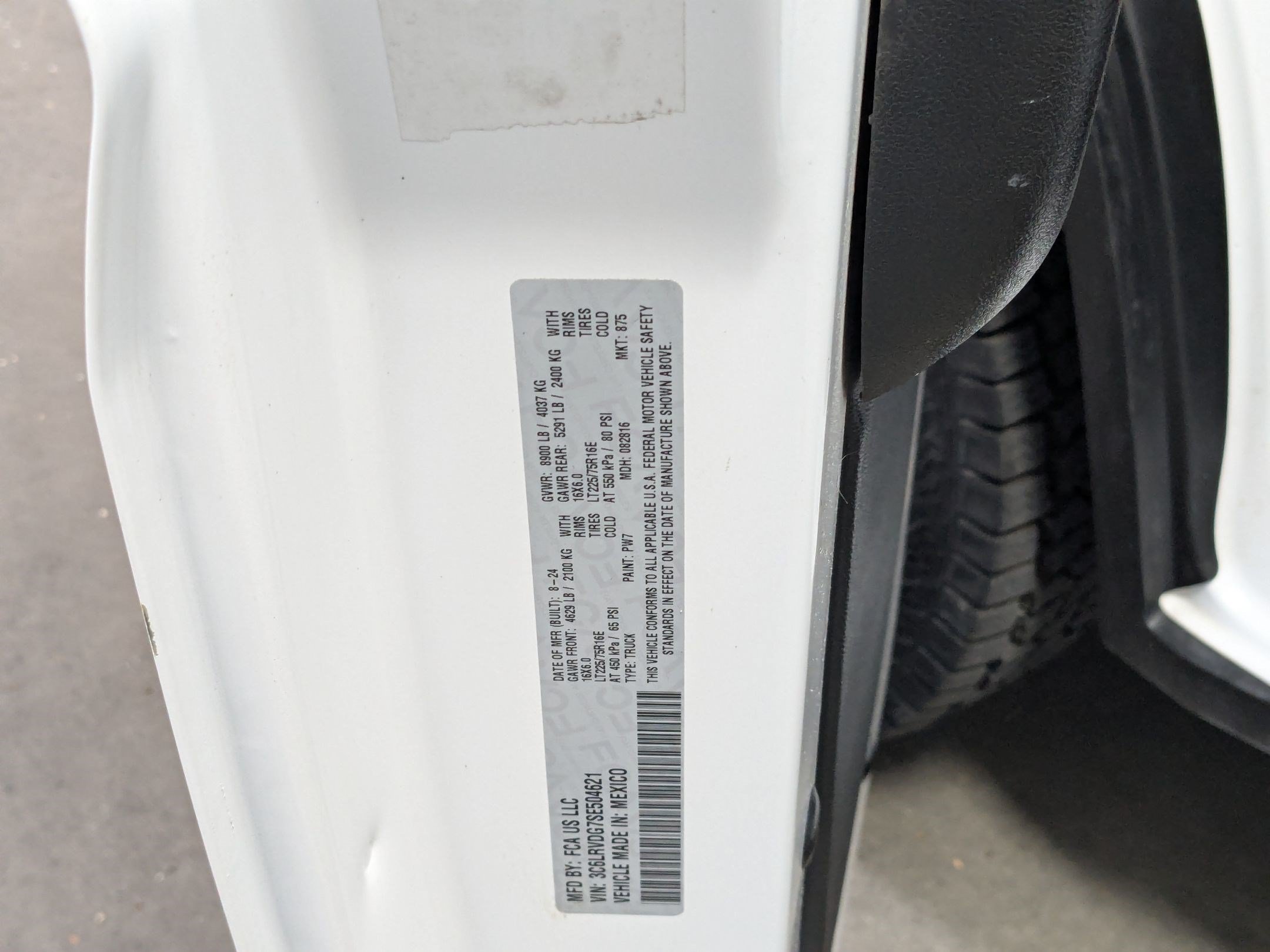 Used 2025 RAM ProMaster 2500 w/ Convenience Group FWD image 24