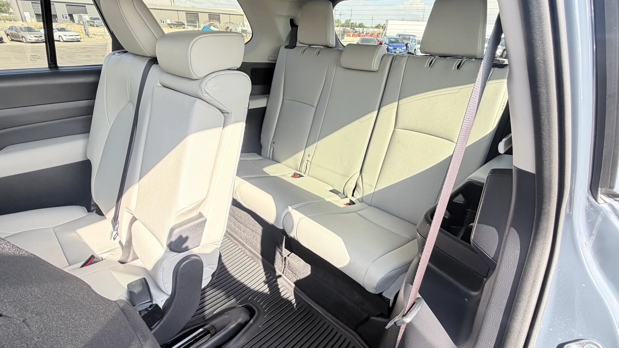 Used 2025 Toyota Grand Highlander AWD Hybrid image 15
