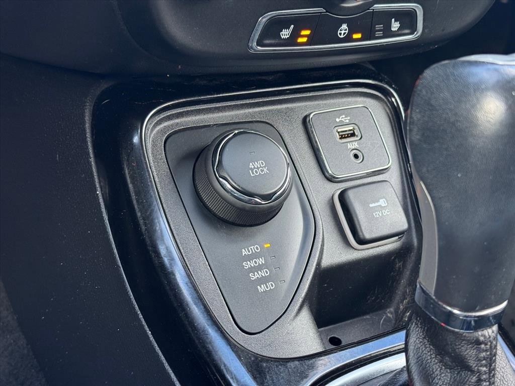 Used 2018 Jeep Compass Latitude image 18