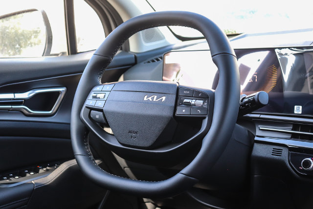 New 2027 Kia Sportage EX FWD image 8