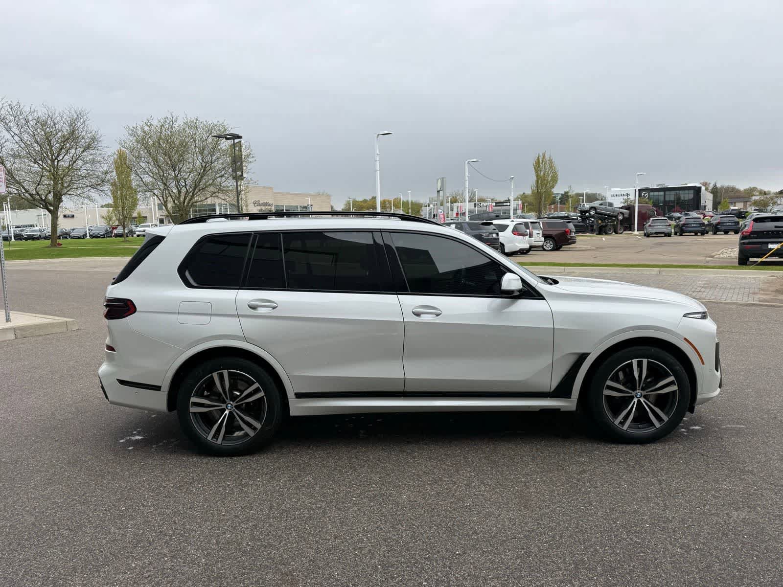 Used 2024 BMW X7 xDrive40i w/ Executive Package AWD/4WD image 6