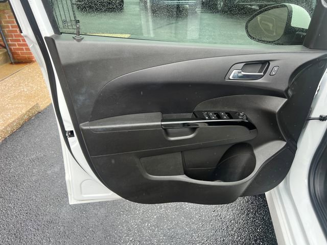 Used 2018 Chevrolet Sonic LT w/ Convenience Package image 15