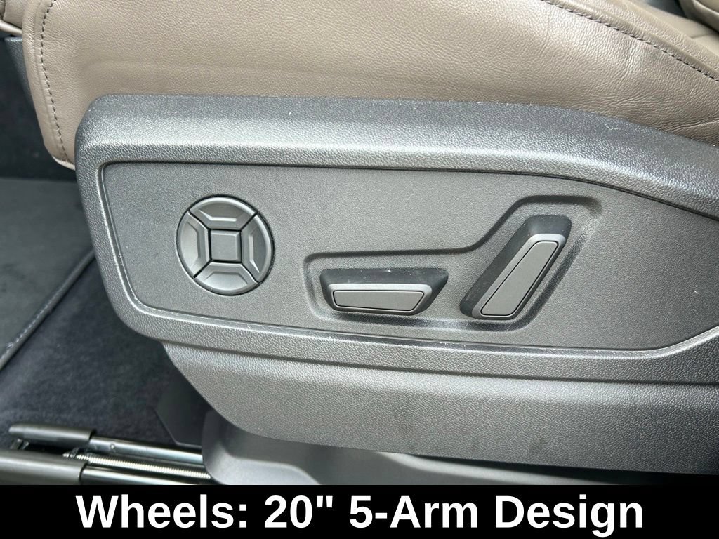Used 2025 Audi Q5 Premium Plus w/ Premium Plus AWD/4WD image 21