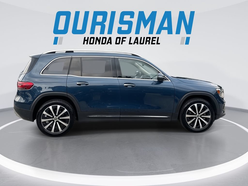 Used 2022 Mercedes-Benz GLB 250 4MATIC w/ Premium Package Lite image 9