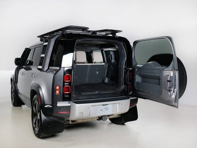 Used 2020 Land Rover Defender 110 HSE AWD/4WD image 31