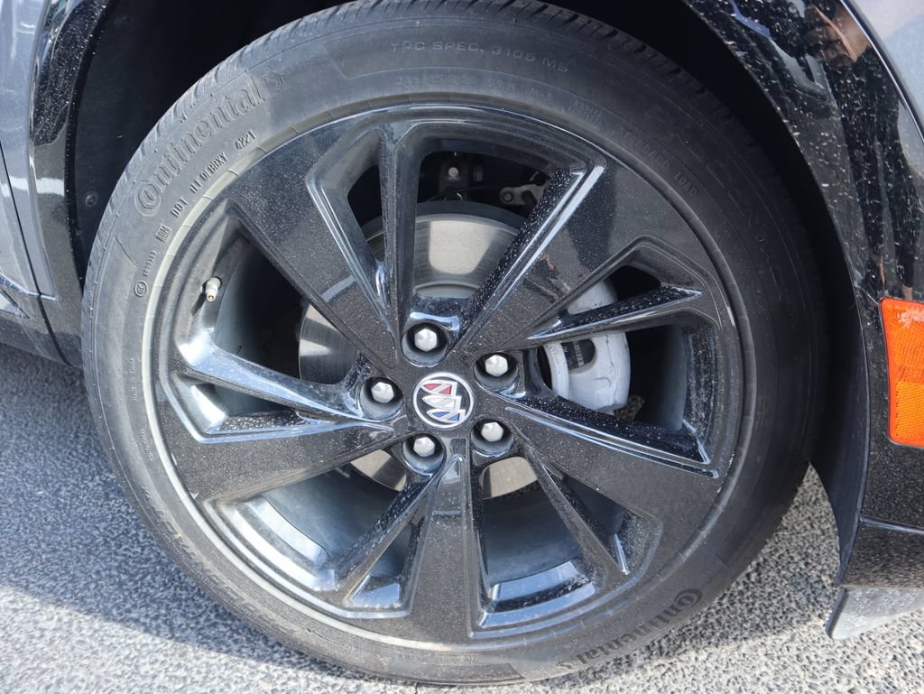 Used 2022 Buick Envision Essence w/ Technology Package I FWD image 16