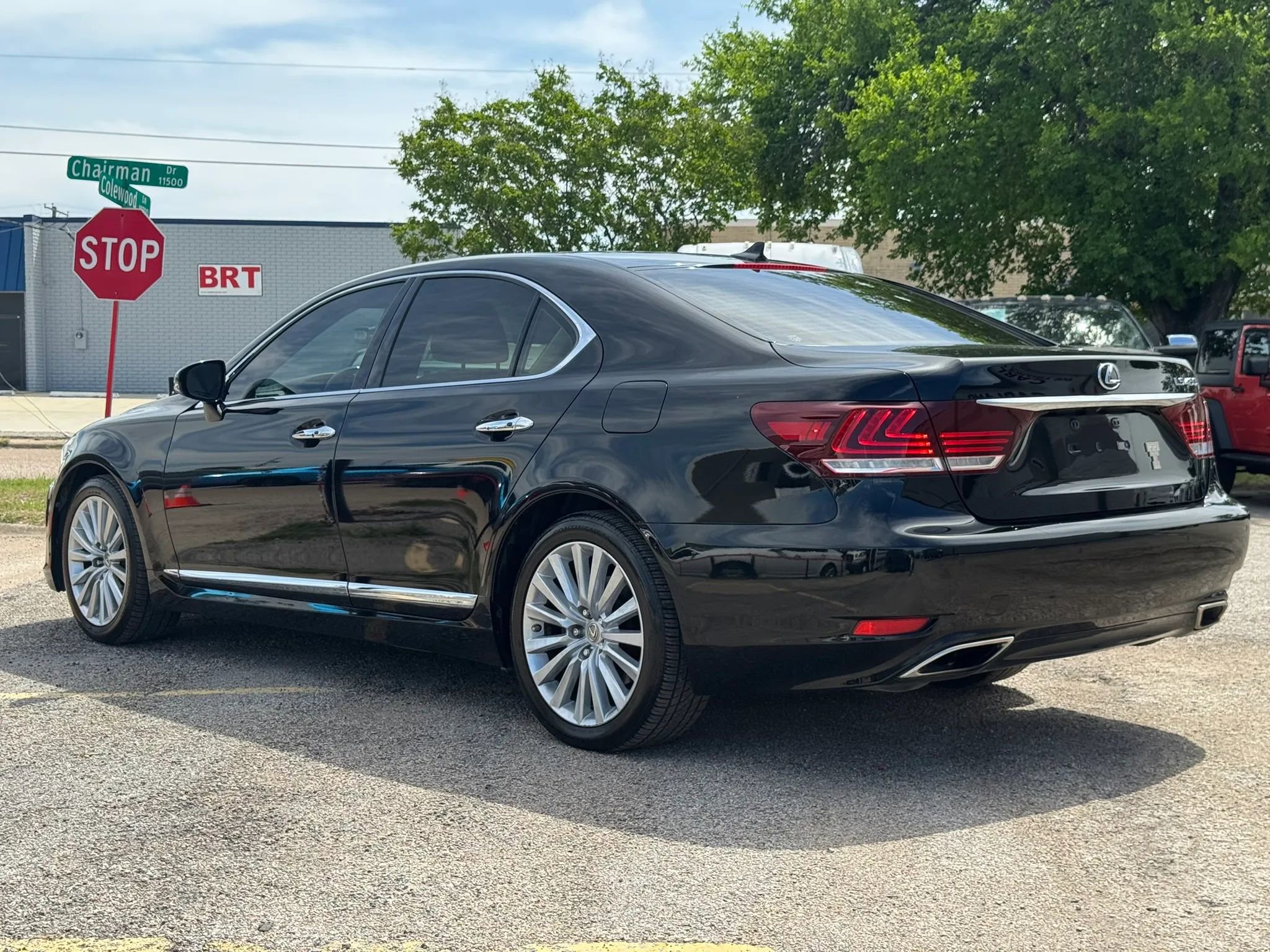 Used 2013 Lexus LS 460 w/ Comfort Pkg RWD image 4