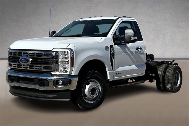 New 2026 Ford F350 XL w/ XL Chrome Package