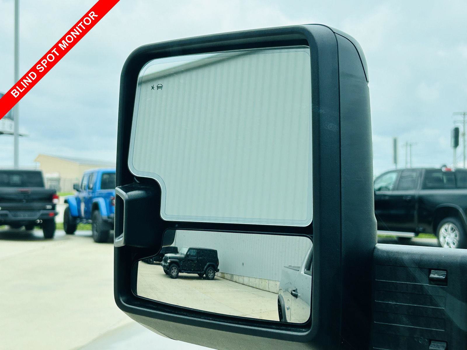 Used 2025 Chevrolet Silverado 2500 ZR2 w/ Technology Package AWD/4WD image 13