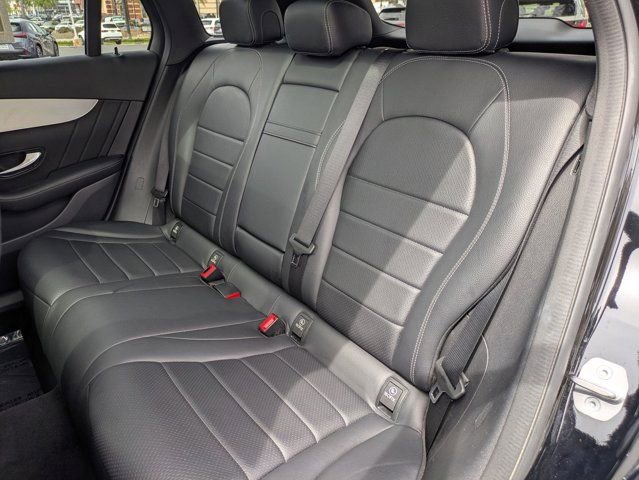 Used 2019 Mercedes-Benz GLC 300 4MATIC image 28