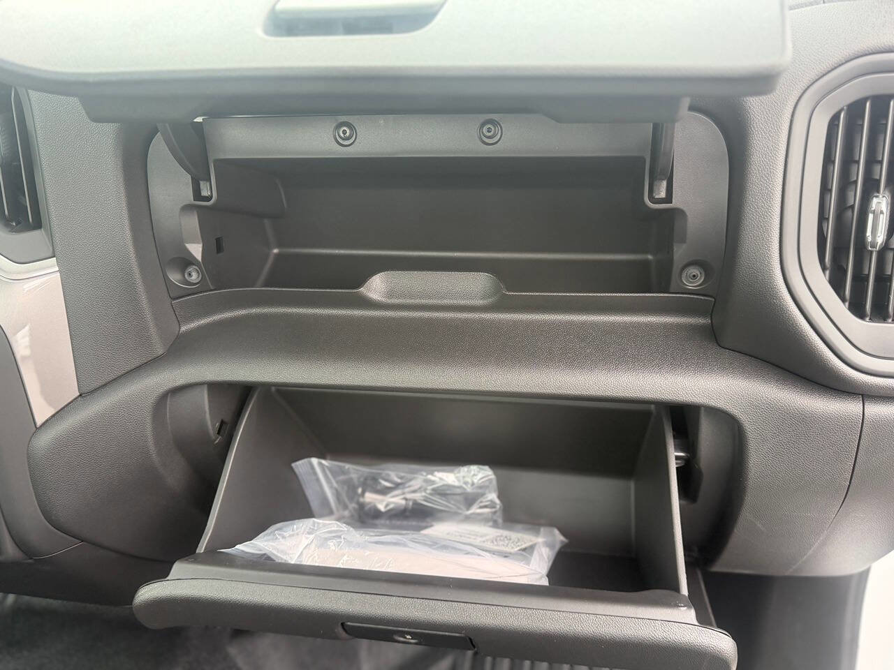 Used 2025 Chevrolet Silverado 1500 W/T RWD image 82