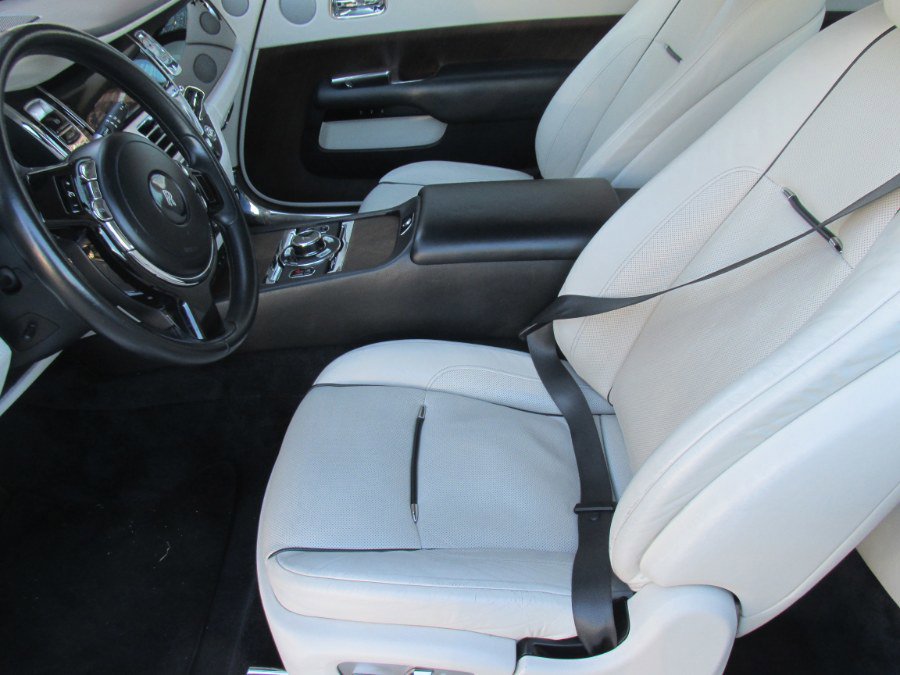 Used 2014 Rolls-Royce Wraith image 43