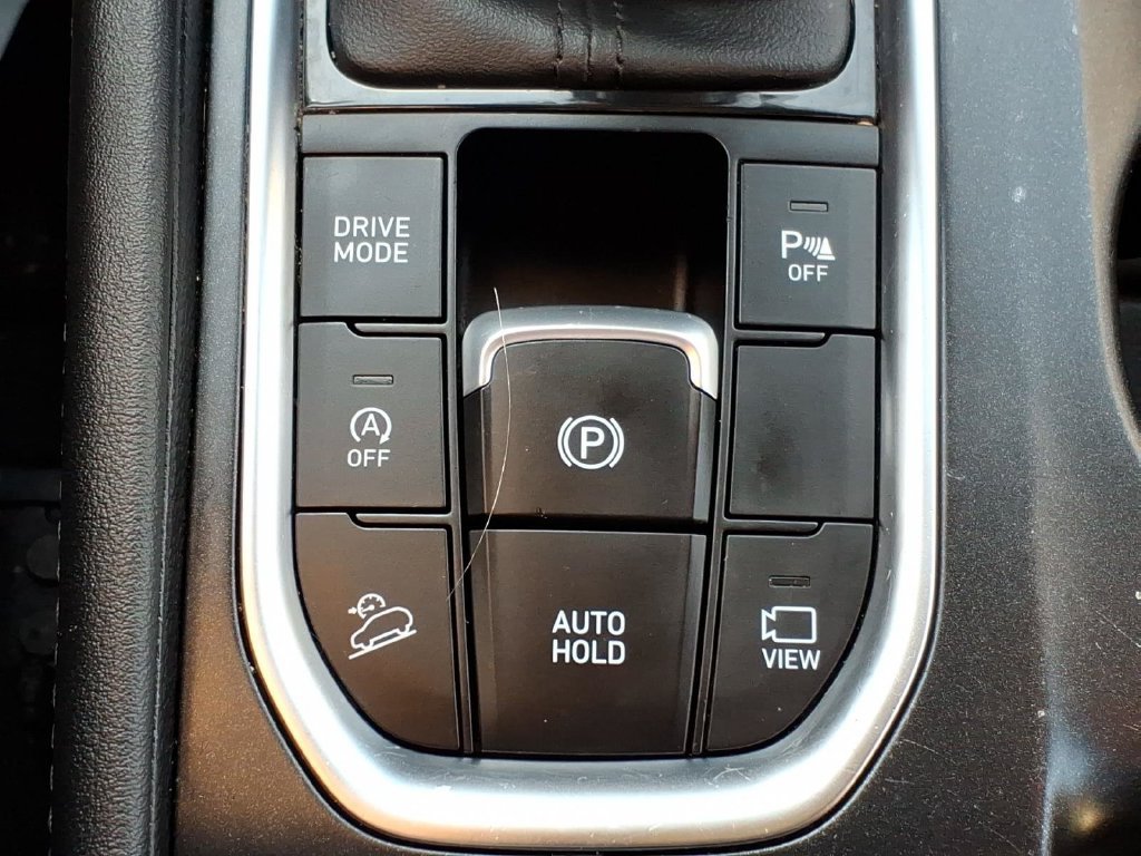 Used 2020 Hyundai Santa Fe Limited AWD/4WD image 21