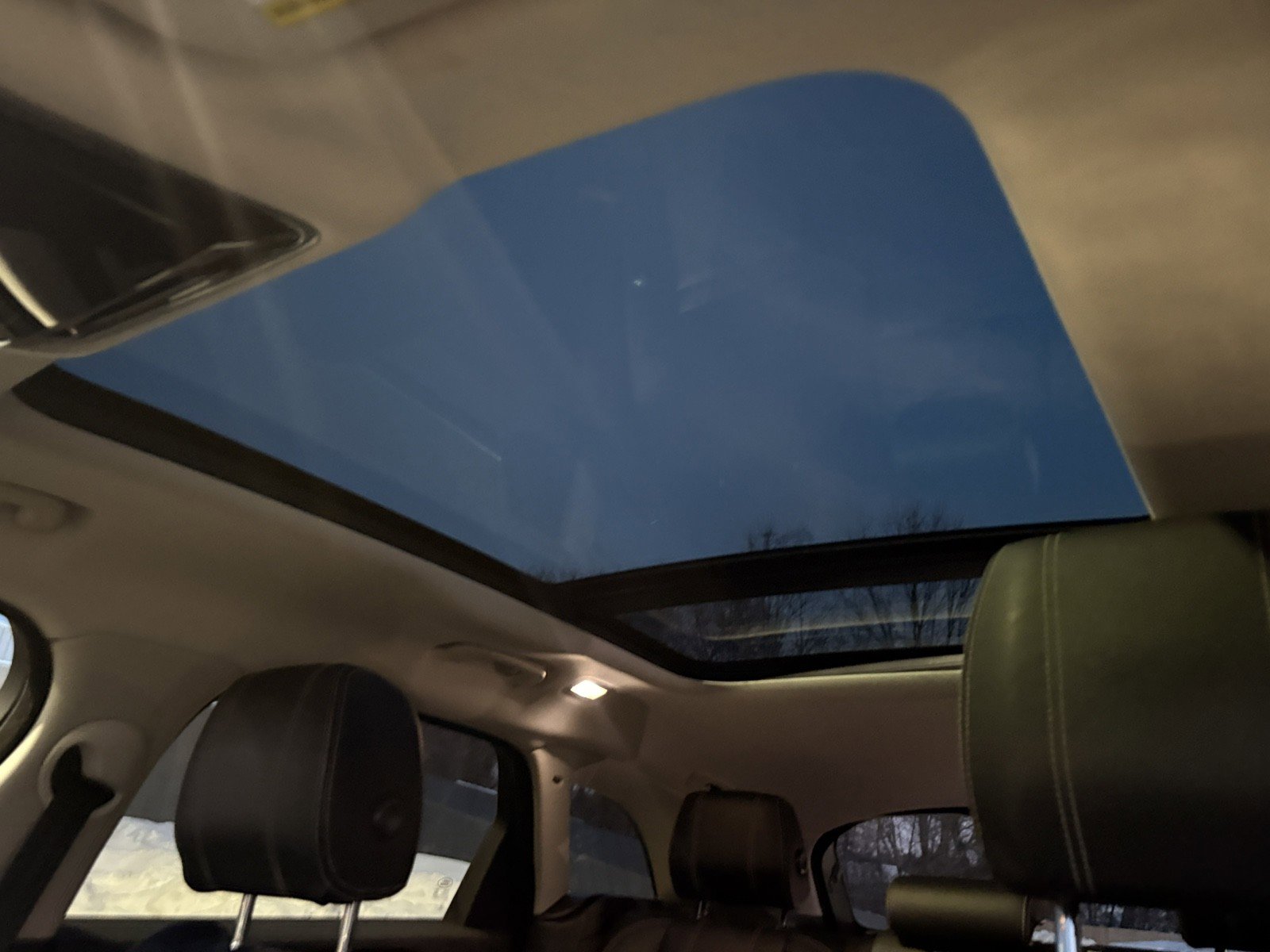 Used 2018 Land Rover Range Rover Velar S image 26