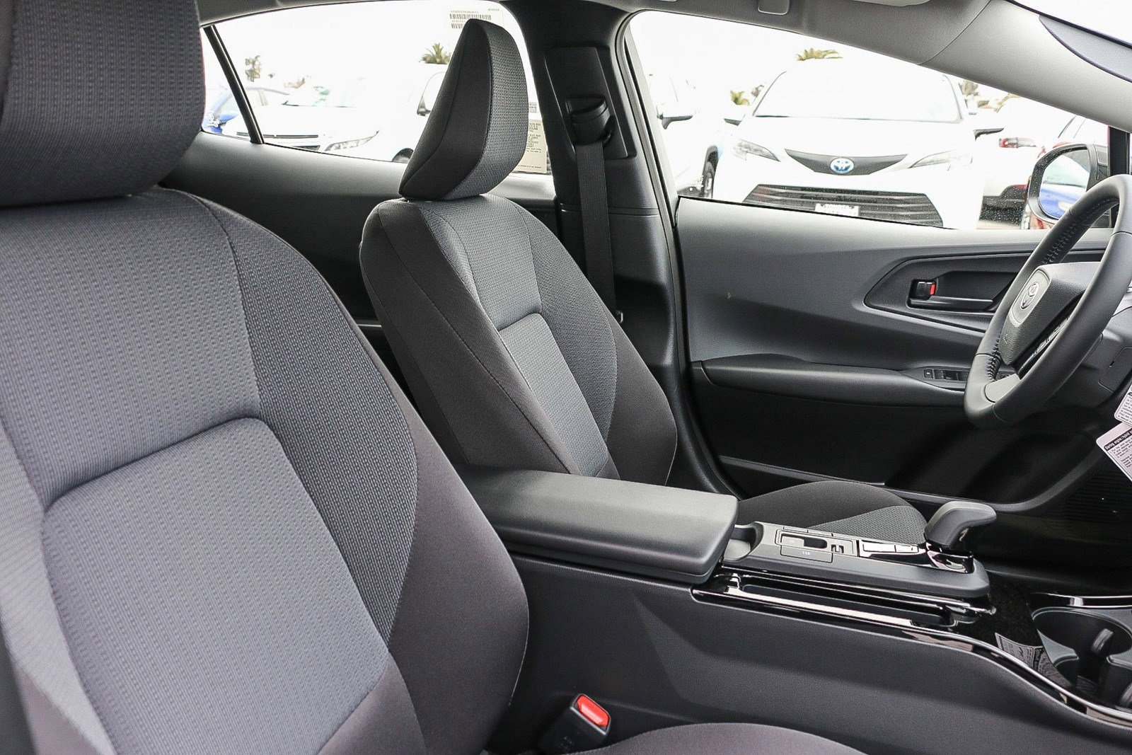 New 2026 Toyota Prius LE FWD image 19