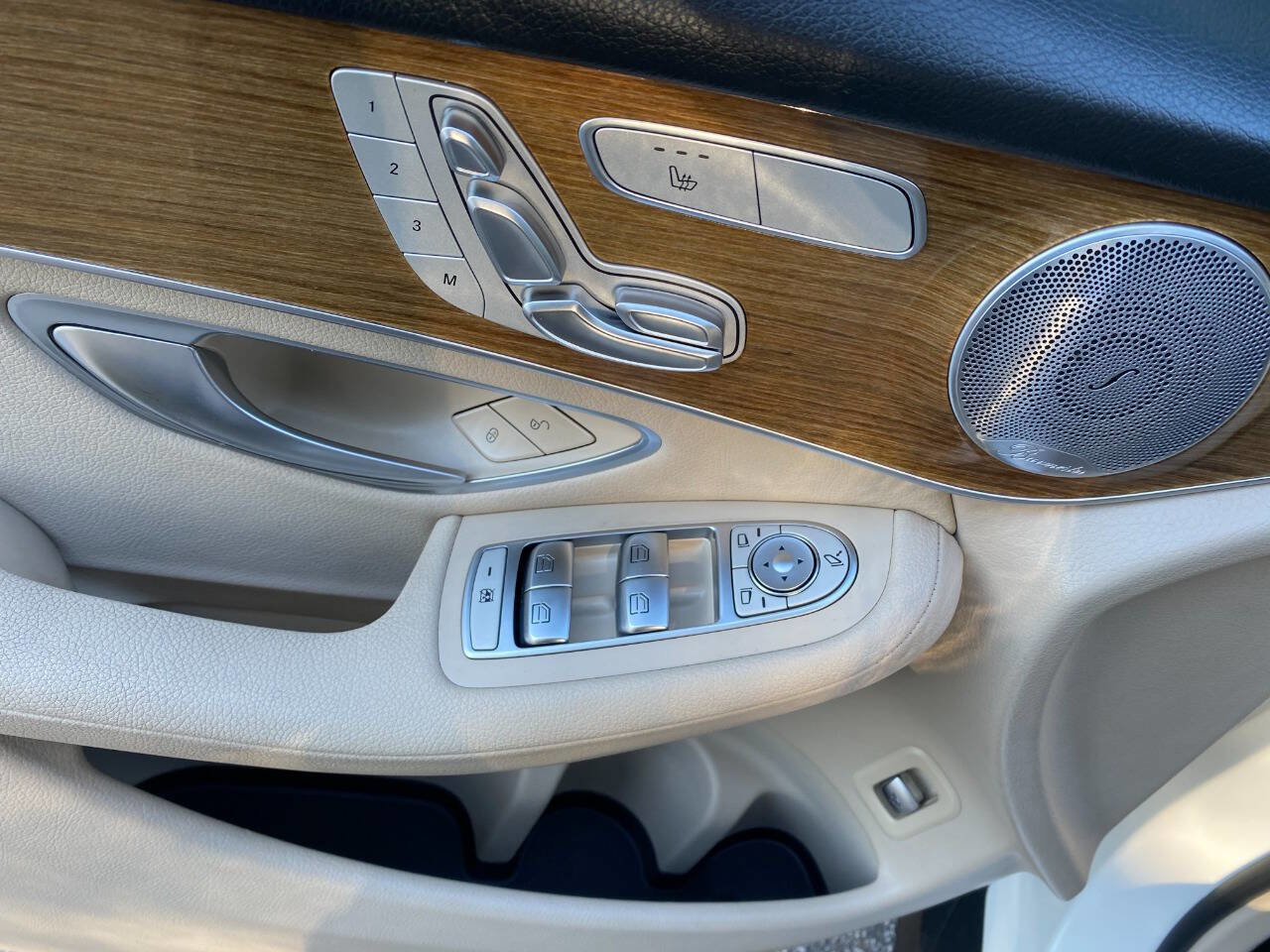 Used 2019 Mercedes-Benz GLC 300 image 13