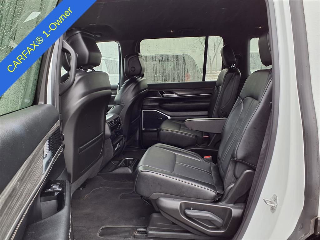 Used 2024 Jeep Wagoneer Series III image 12