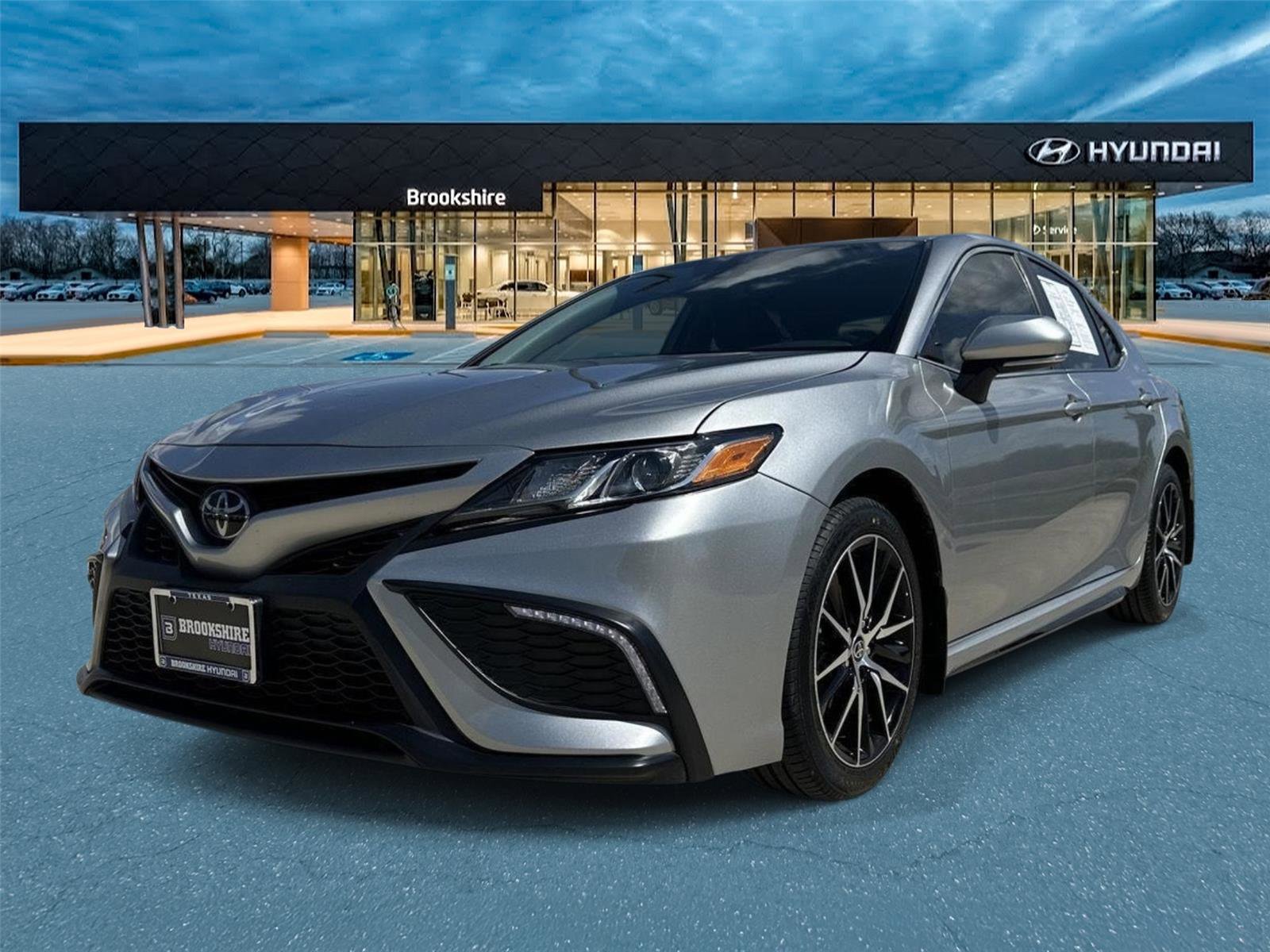 Used 2023 Toyota Camry SE