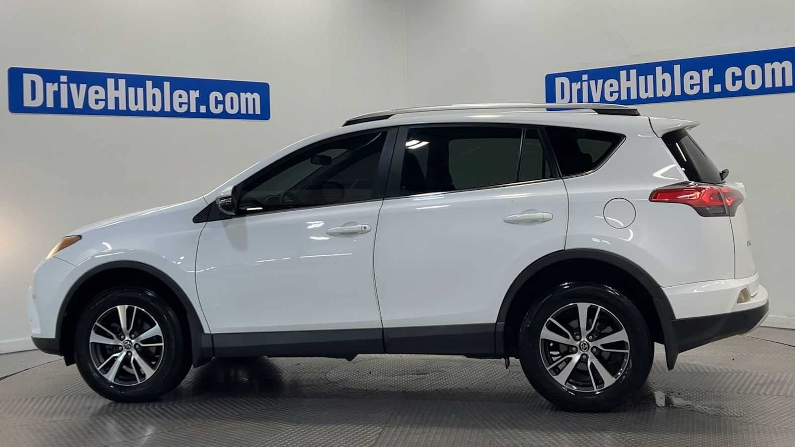 Used 2016 Toyota RAV4 XLE w/ Convenience Package AWD/4WD image 5
