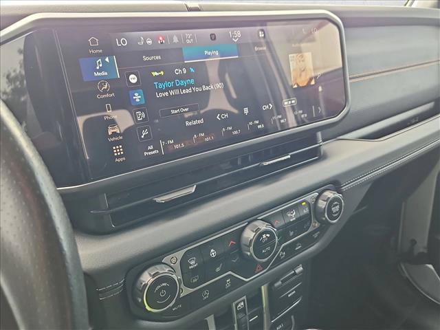 Used 2024 Jeep Gladiator Mojave w/ Steel Bumper Group AWD/4WD image 14