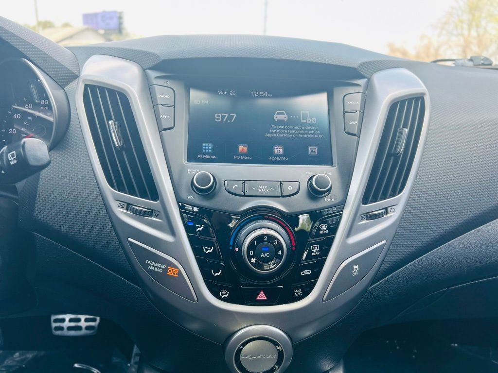 Used 2017 Hyundai Veloster image 31