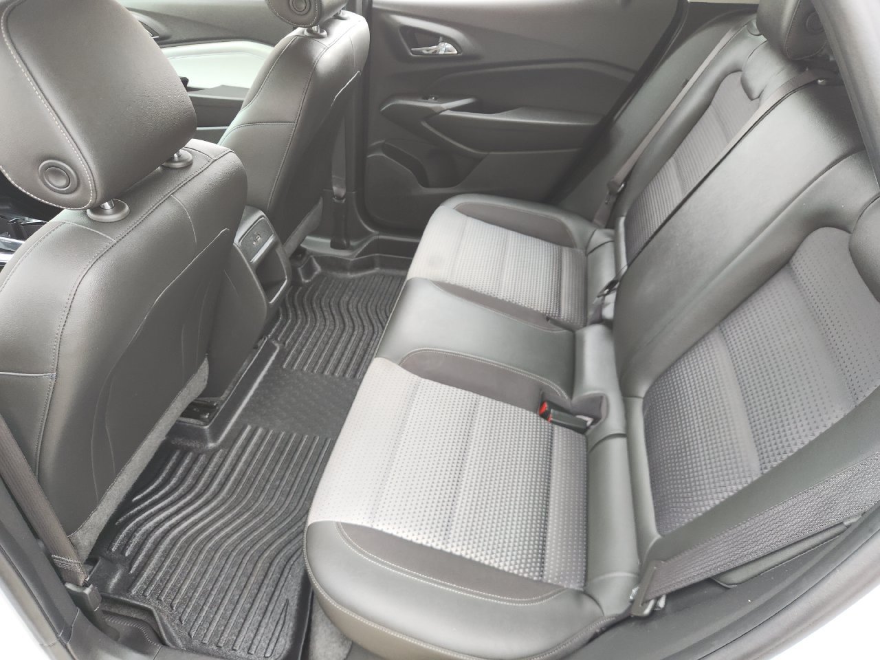 Used 2024 Chevrolet Trax LT w/ Driver Confidence Package FWD image 25