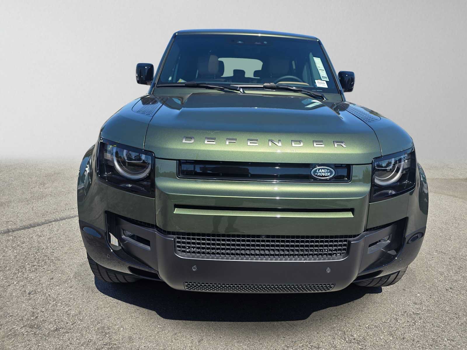 New 2026 Land Rover Defender 130 X-Dynamic SE AWD/4WD image 8