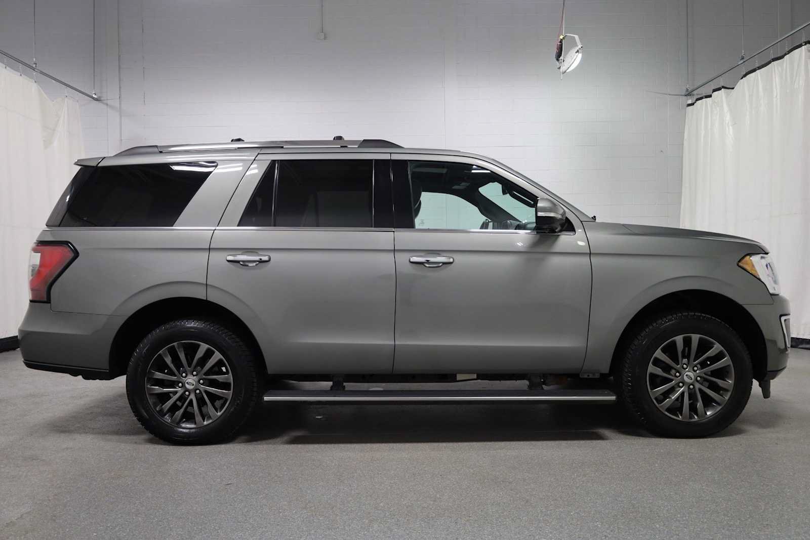 Used 2019 Ford Expedition Limited AWD/4WD image 10