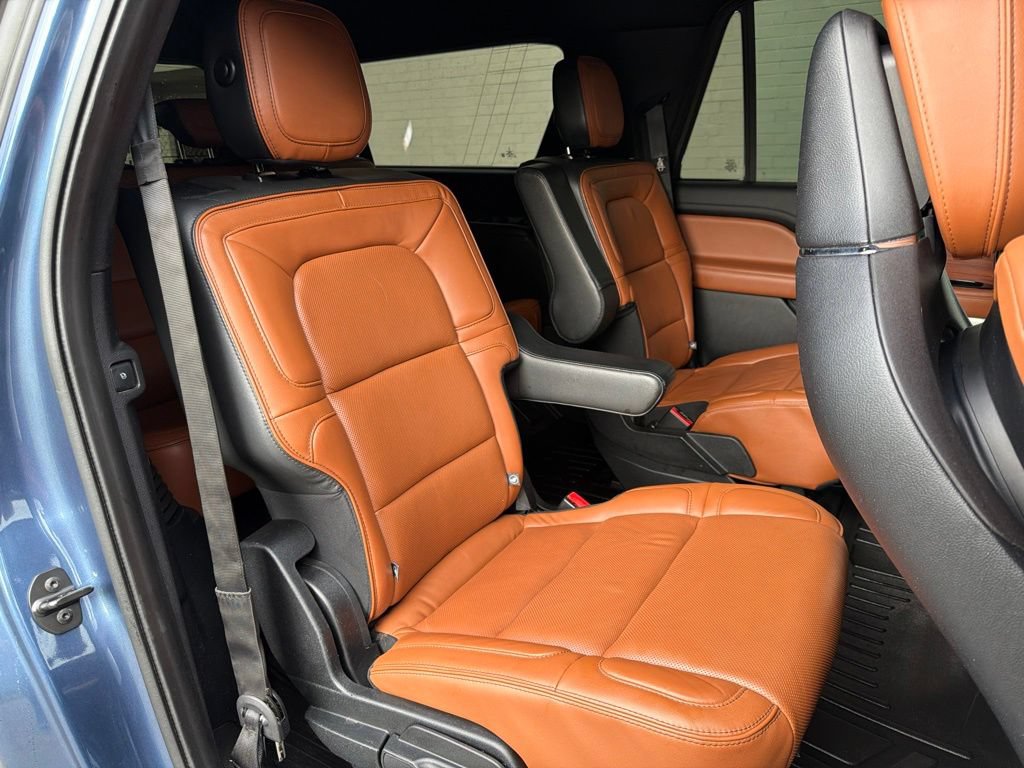 Used 2019 Lincoln Navigator L 4WD Reserve w/ Cargo Package image 11