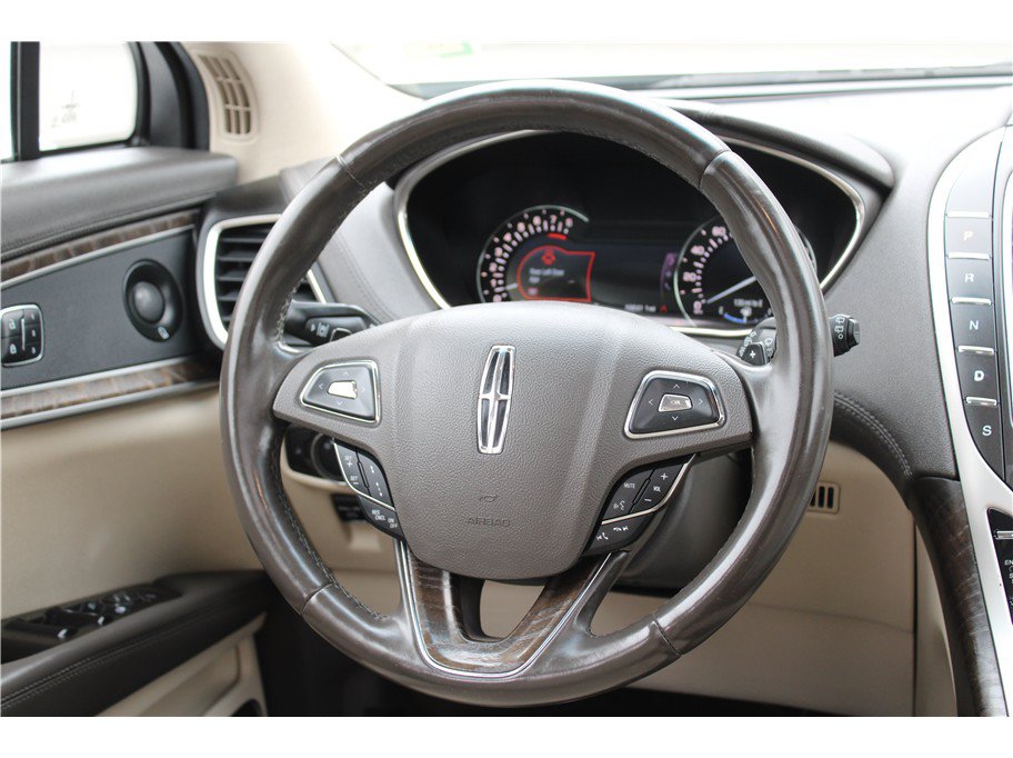 Used 2016 Lincoln MKX Reserve w/ Technology Package AWD/4WD image 28