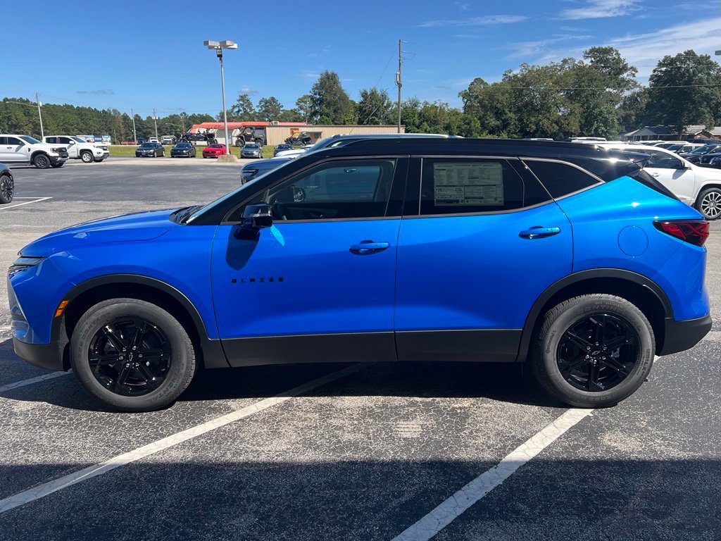 New 2026 Chevrolet Blazer LT w/ Midnight/Sport Edition FWD image 29