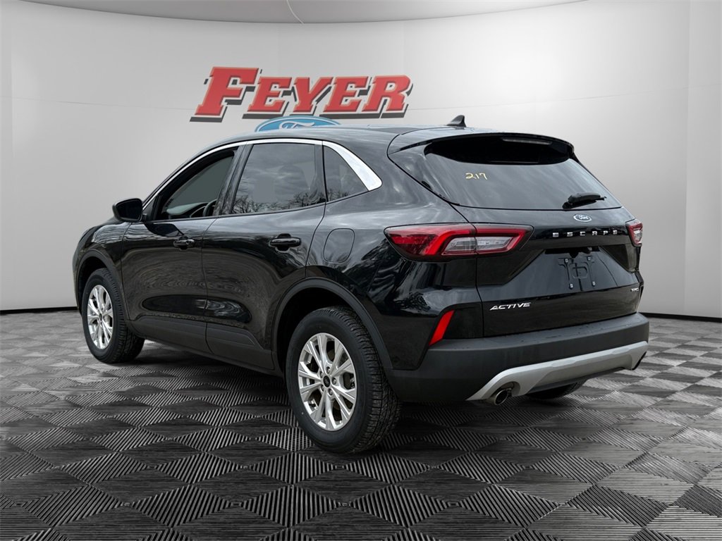 Certified 2024 Ford Escape Active image 3