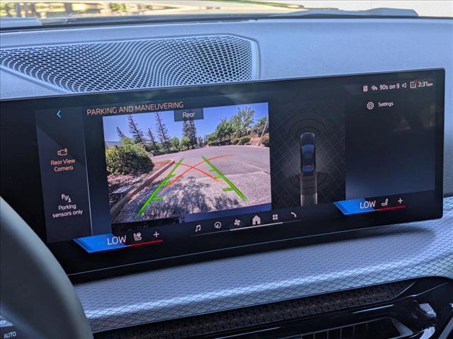 Used 2025 BMW 330i xDrive Sedan image 14