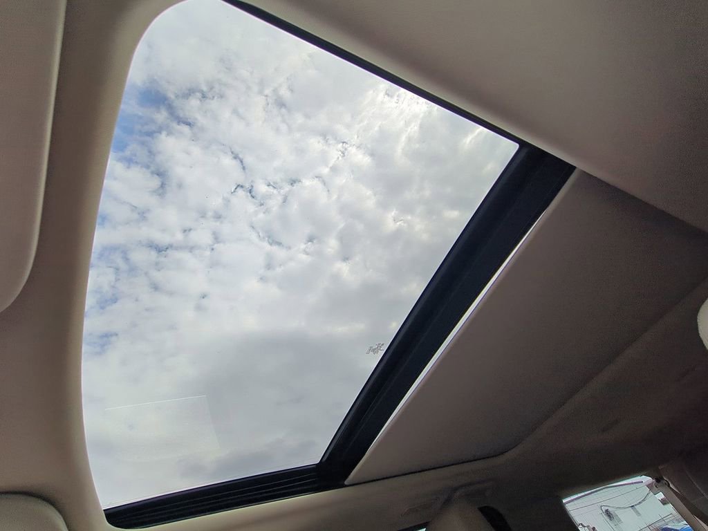 Used 2024 Ford Expedition Max Limited image 25