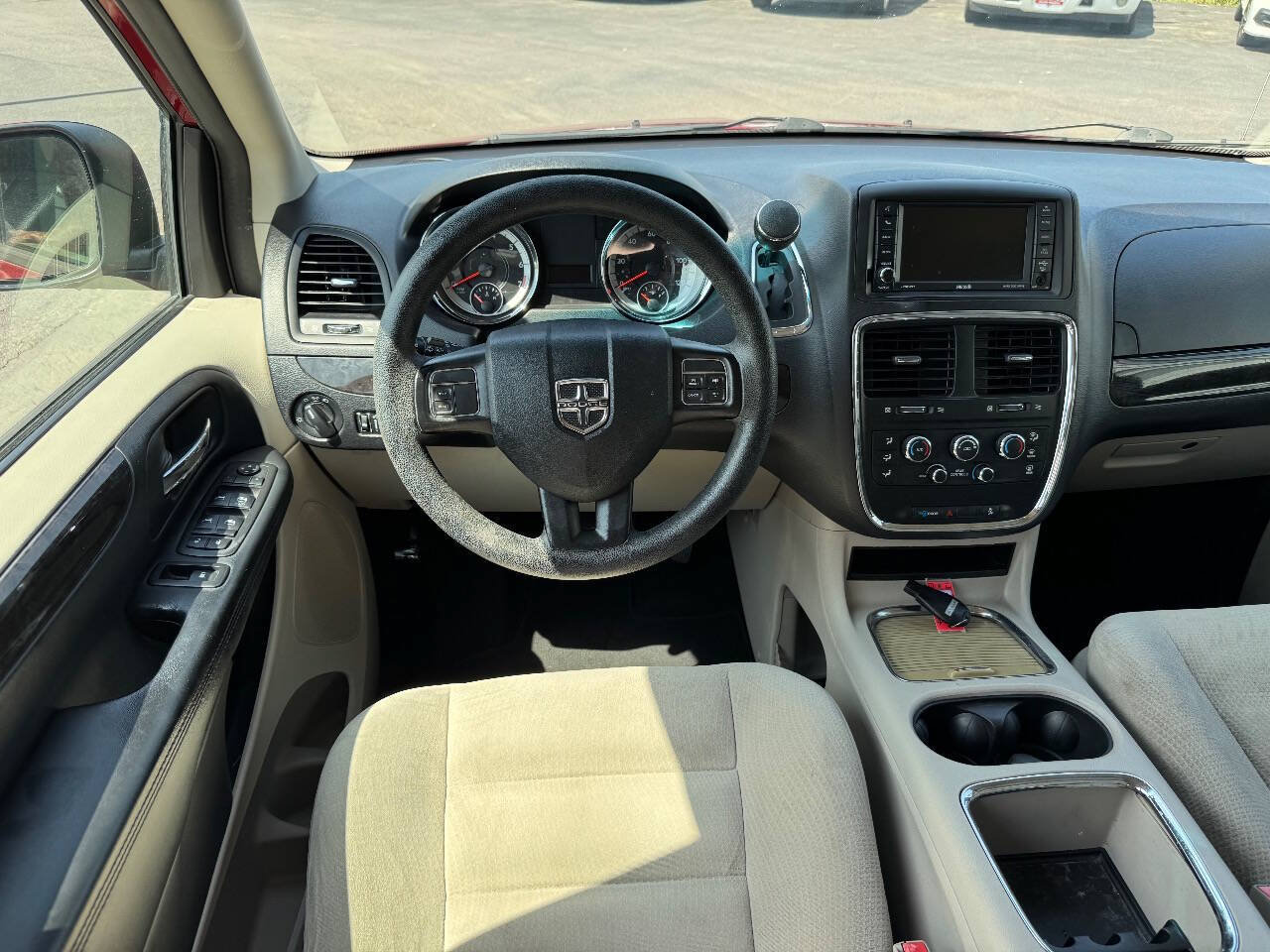 Used 2016 Dodge Grand Caravan SXT FWD image 15