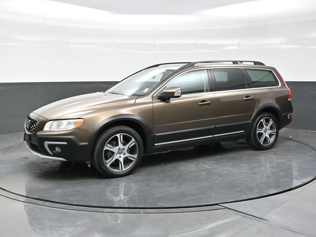 Used 2015 Volvo XC70 T6 w/ Climate Package image 3