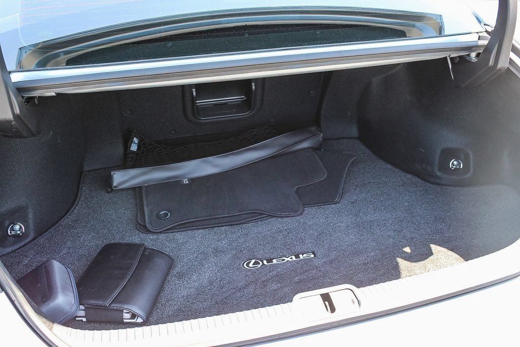 Used 2025 Lexus ES 300h w/ Premium Package FWD image 26