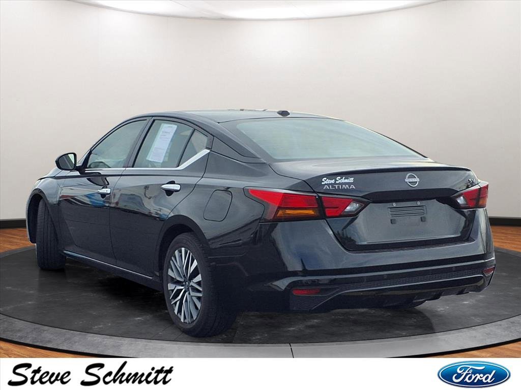 Used 2023 Nissan Altima 2.5 SV image 3
