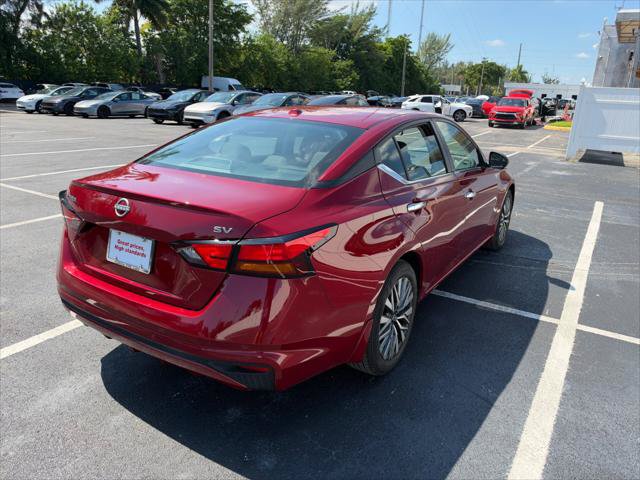 Used 2024 Nissan Altima 2.5 SV FWD image 7