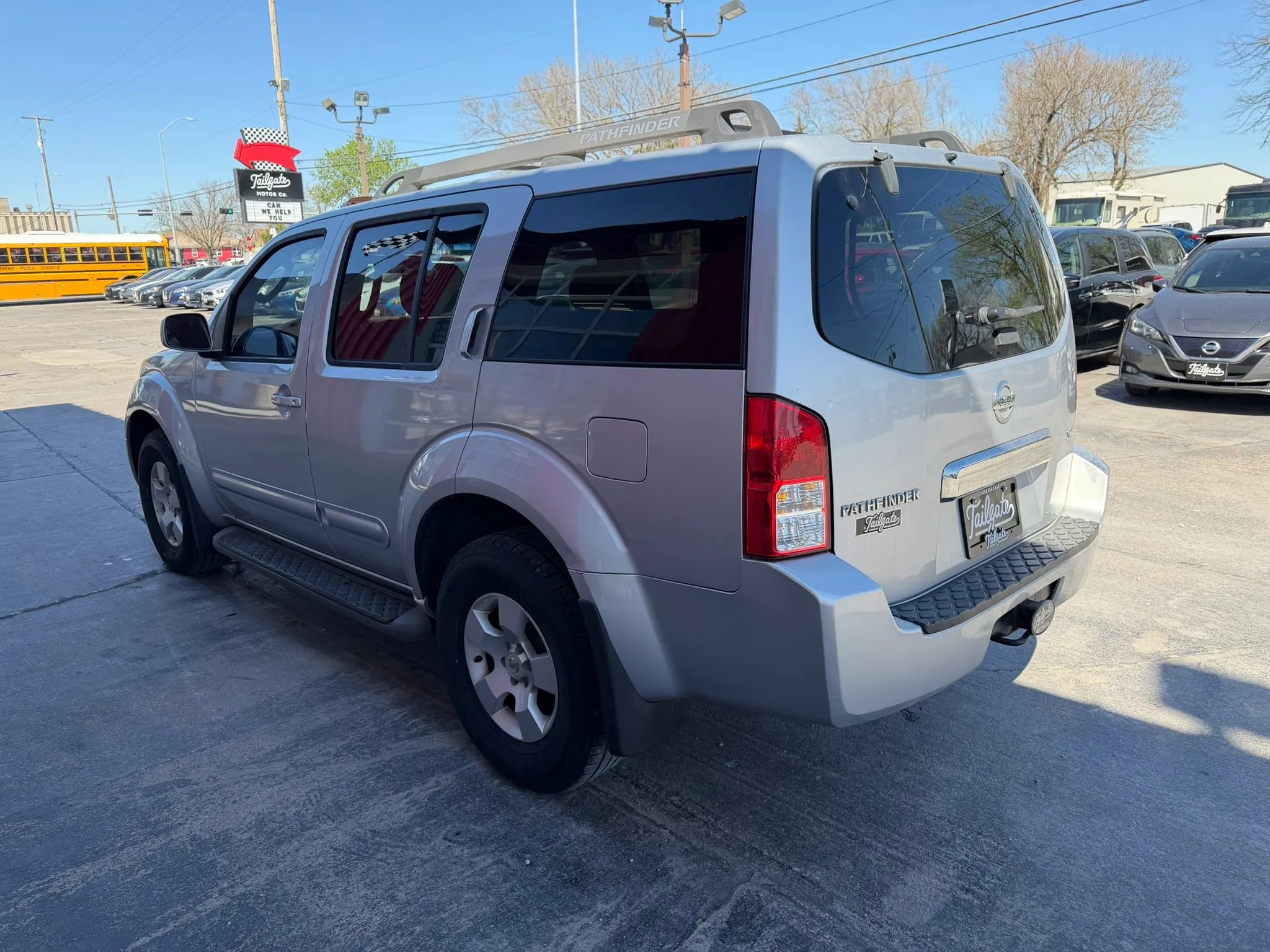 Used 2007 Nissan Pathfinder SE w/ SE Premium Pkg AWD/4WD image 5