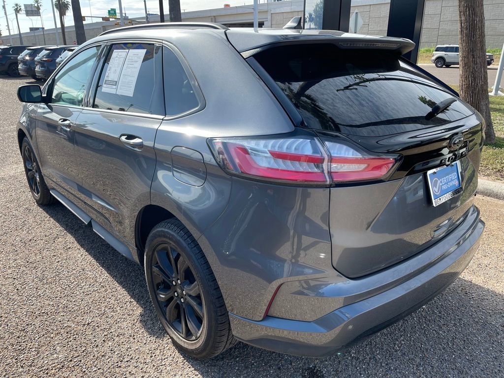Used 2024 Ford Edge SE w/ Black Appearance Package image 5