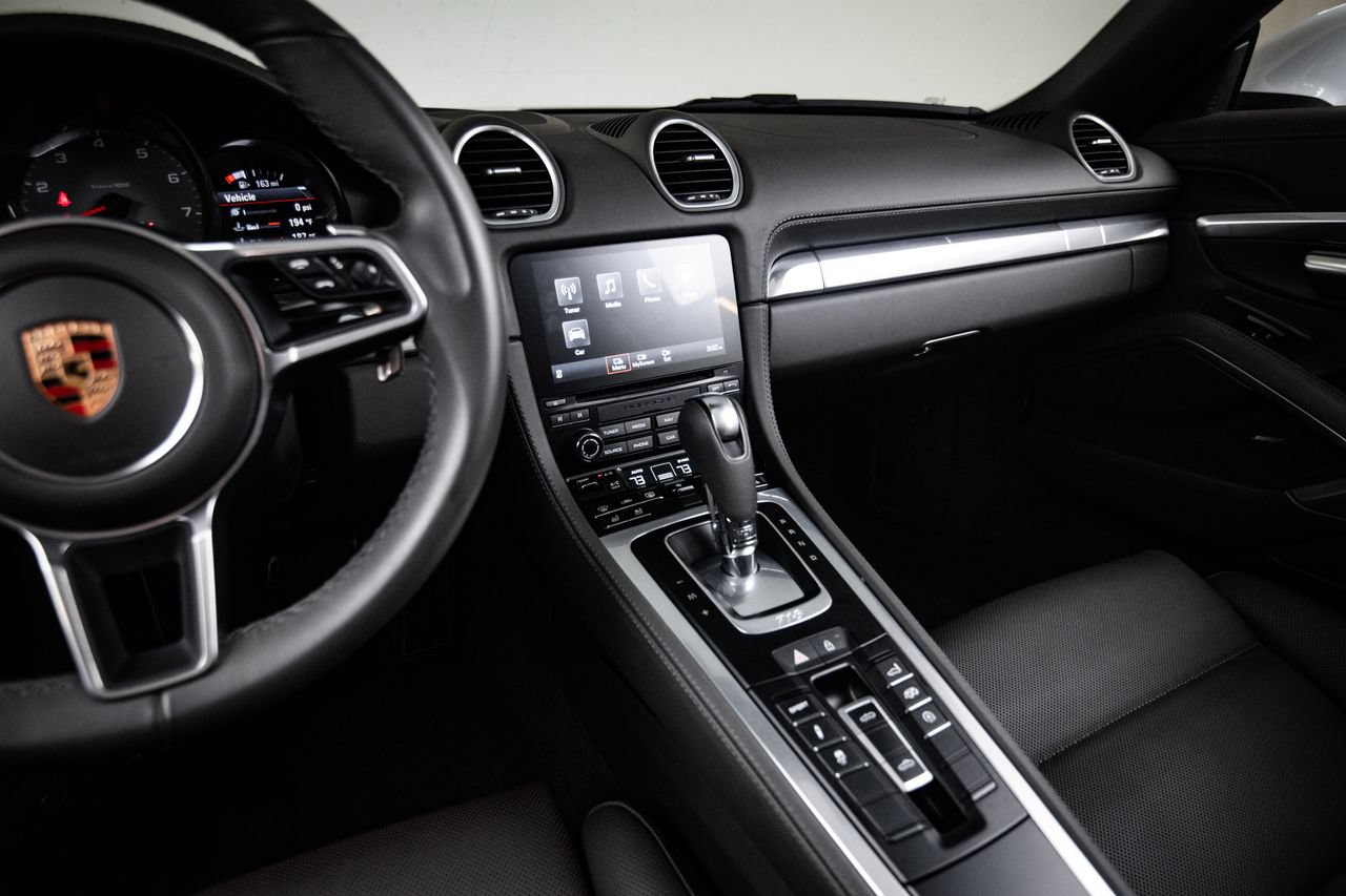 Used 2023 Porsche 718 Boxster S RWD image 18