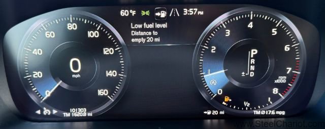 Used 2016 Volvo XC90 T6 Momentum w/ Momentum Plus Package image 24