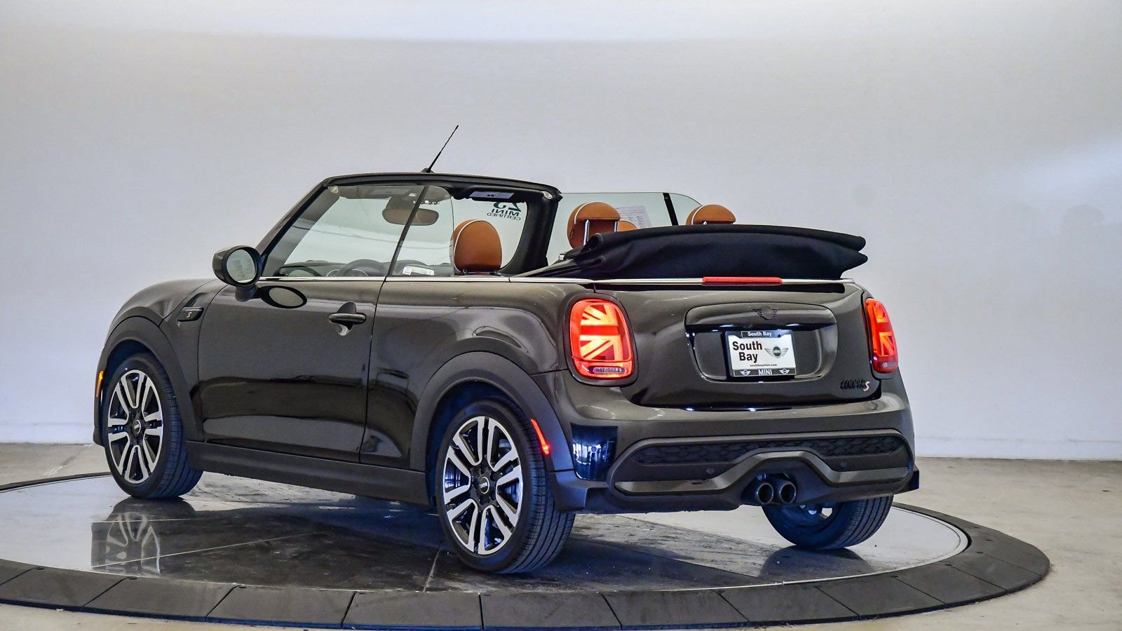 Certified 2023 MINI Cooper S w/ Signature Upholstery Package image 37