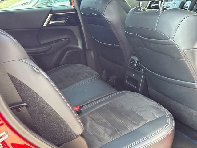 Used 2023 Mitsubishi Outlander 4WD Plug-In Hybrid image 31