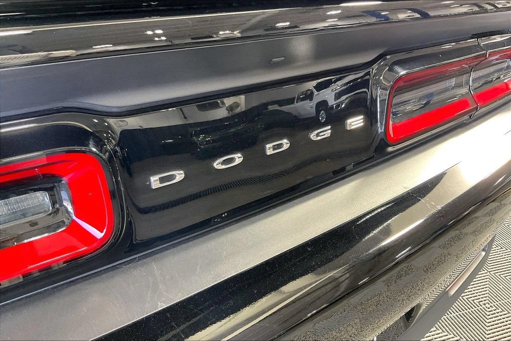 Used 2020 Dodge Challenger R/T RWD image 40
